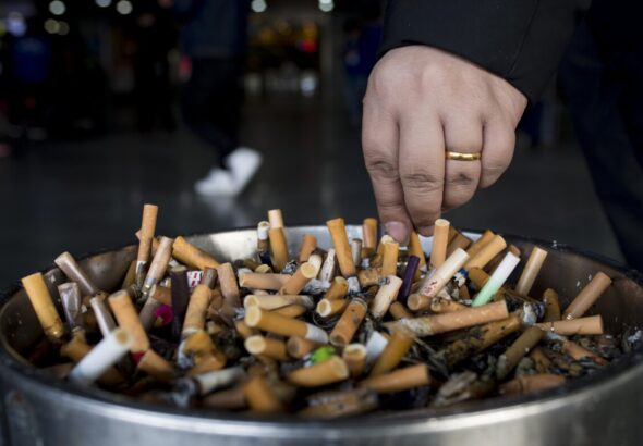 Smokers in China are being chided by anti-smoking women