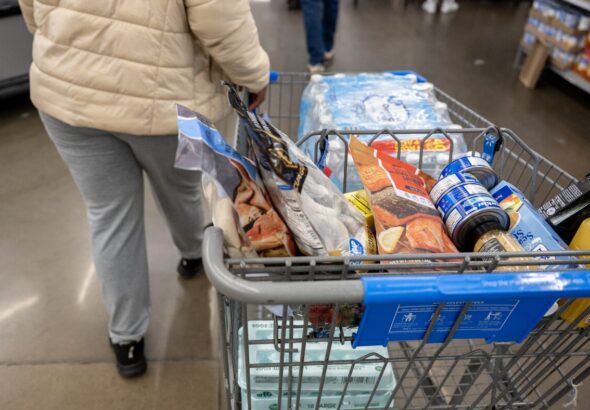 Walmart plans price cuts using tariff refunds as shoppers get skittish