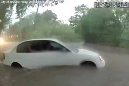 Texas officers rescue infant from car trapped in floodwaters