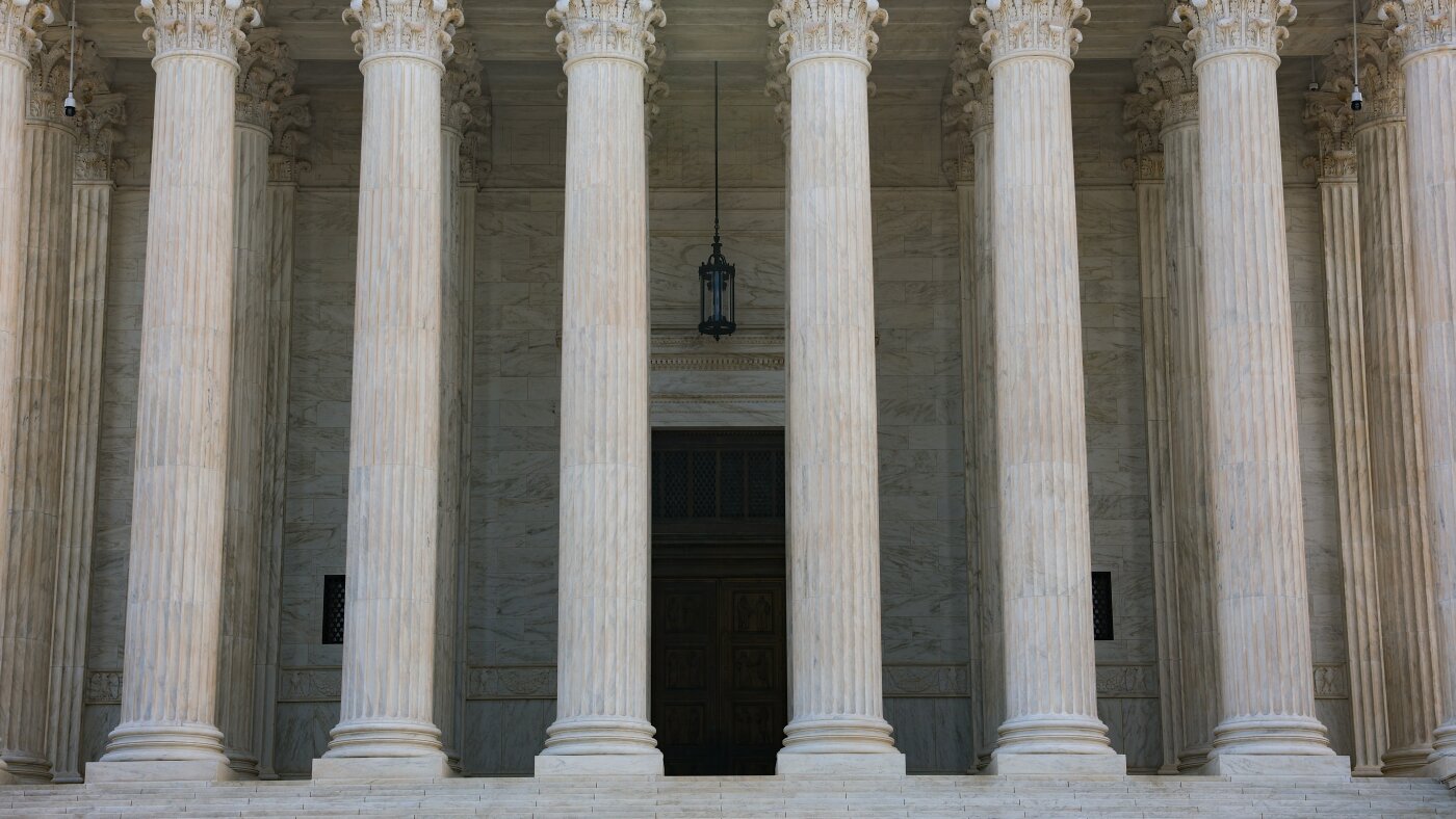 Supreme Court rules that prison guards can’t be sued for shaving Rastafarian’s head