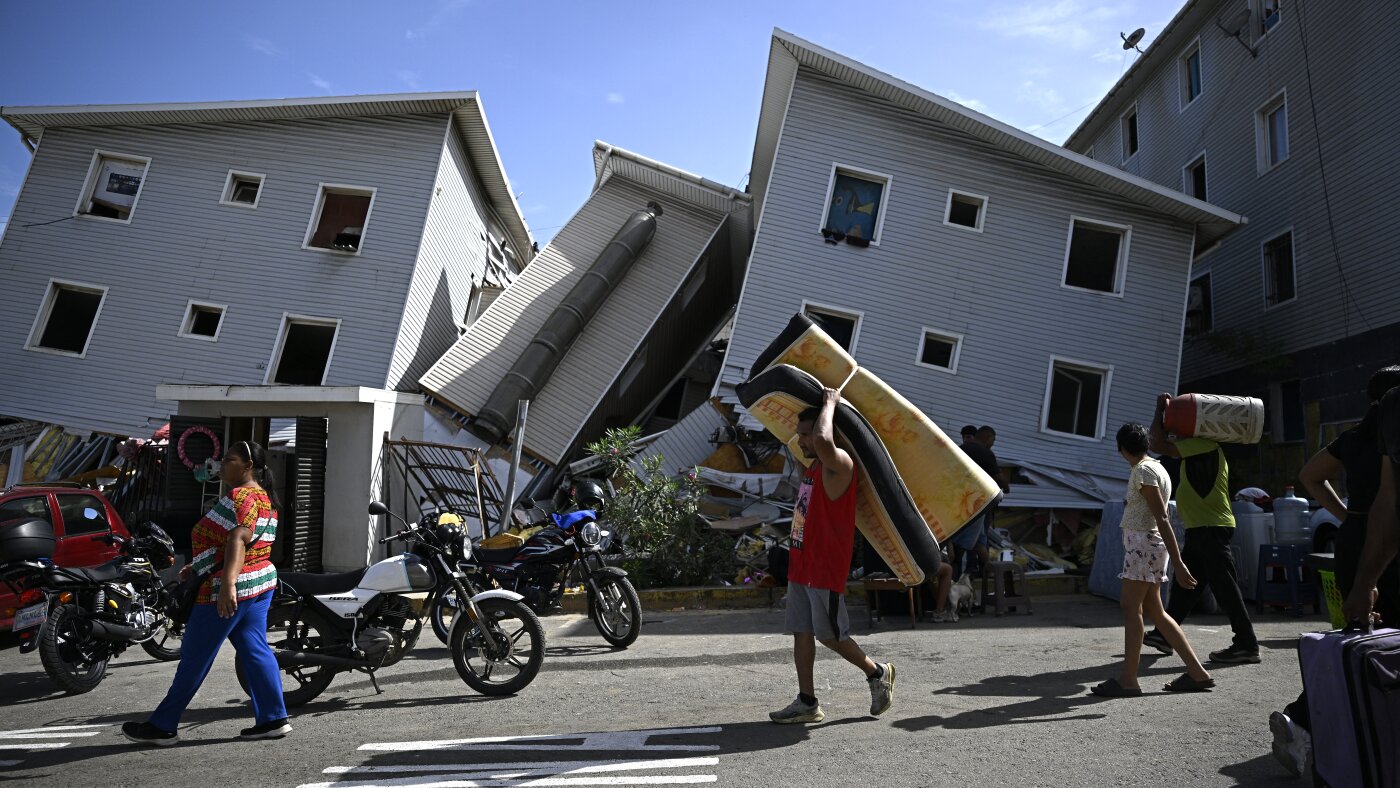 Photos: See Venezuela destruction after earthquakes