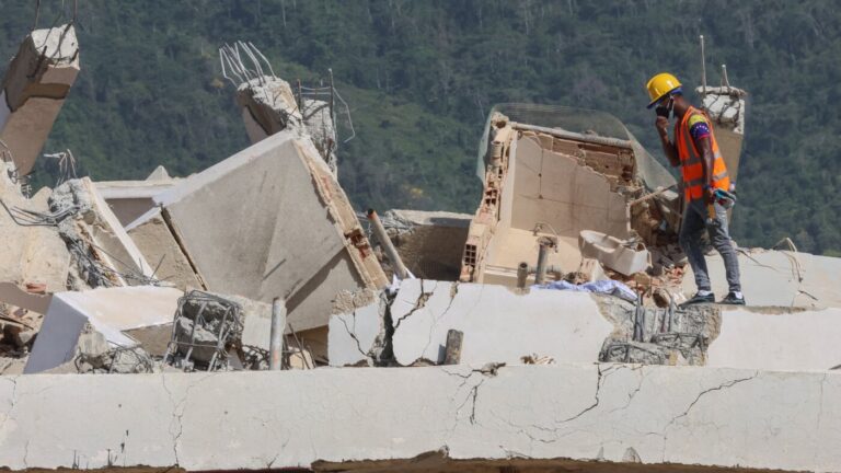 Venezuela’s deadly quakes put its U.S.-backed government to the test