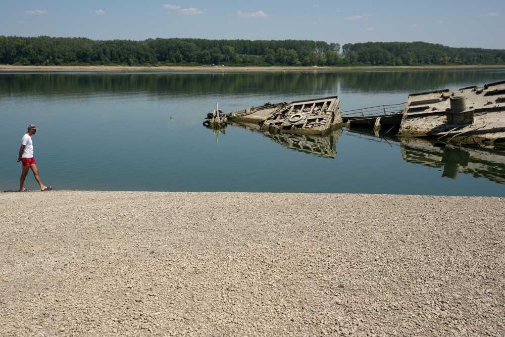 APTOPIX Serbia Danube Sunken Boats